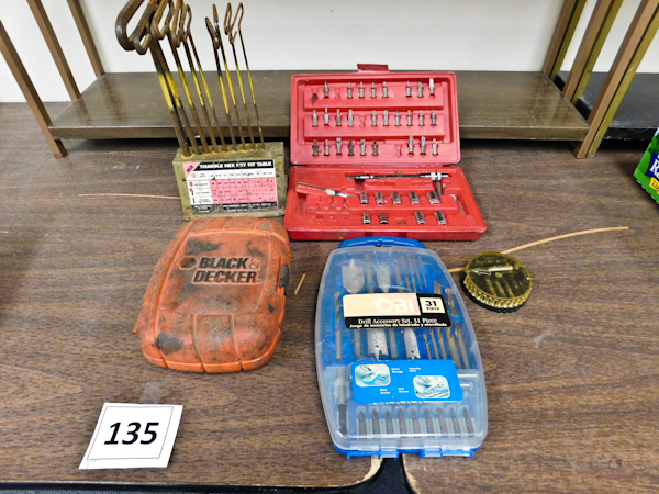 lot 135 image: tool lot drill bits drivers
