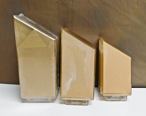 lot 138 image: 13 acrylic awards