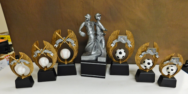 lot 152 image: Baseball and soccer team awards