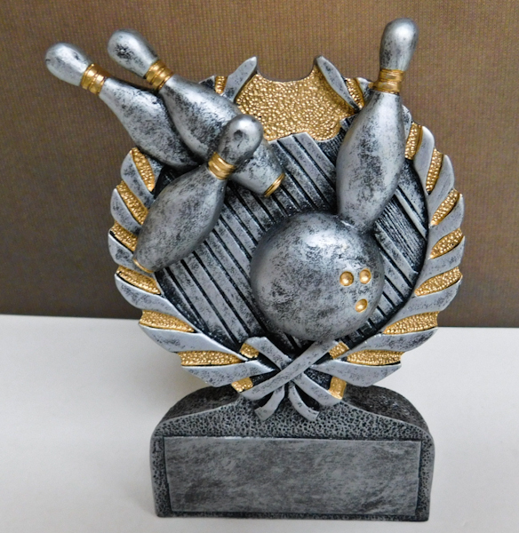 lot 155 image: 10 pewter bowling trophies