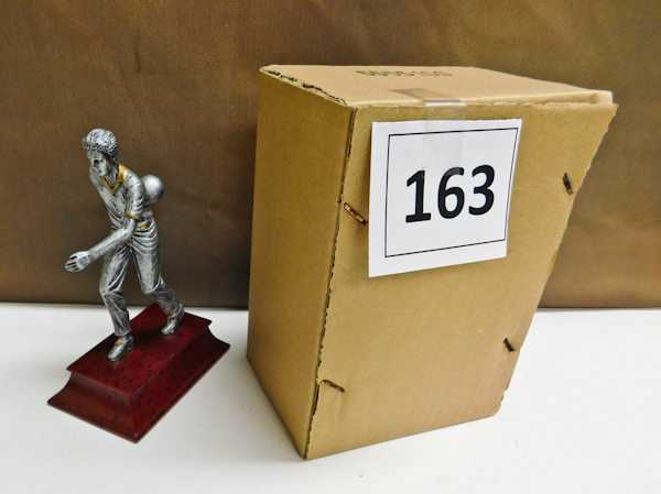lot 163 image: 12 pewter bowling trophies can be engraved