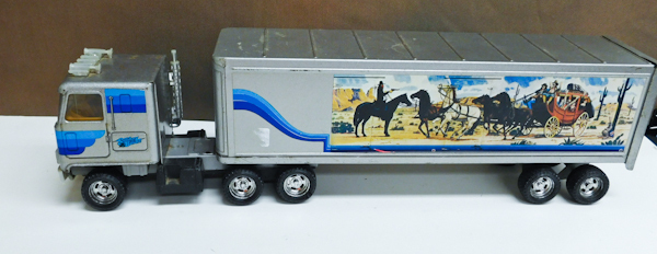 lot 178 image: Smokey and The Bandit replica truck