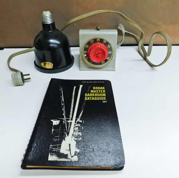 lot 192 image: Kodak vintage darkroom manual, darkroom timer and darkroom light