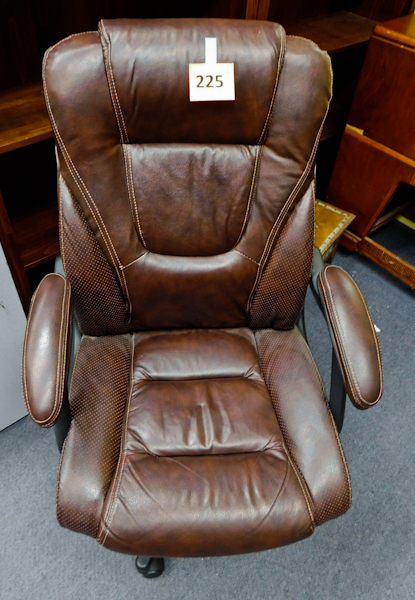 lot 225 image: Leather office Chair