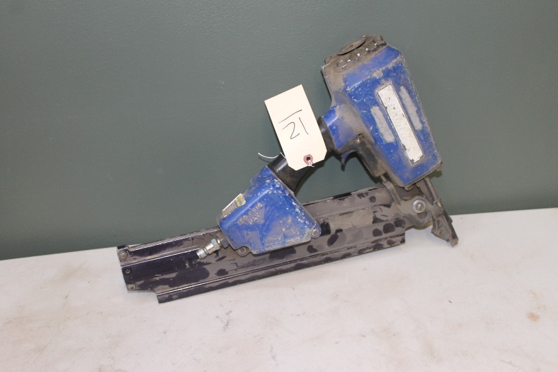 lot 12 image: Duo-Fast Strip Nailer