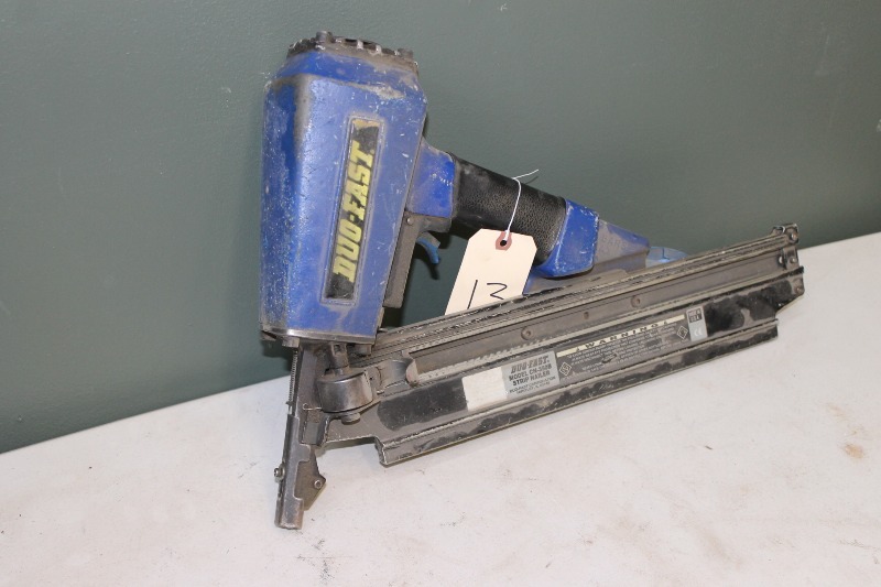 lot 13 image: Duo-Fast Strip Nailer