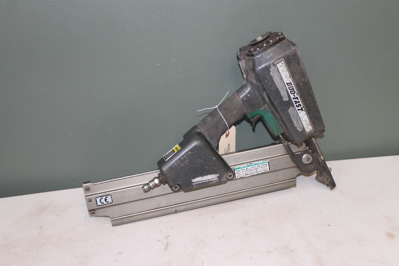 lot 14 image: Duo-Fast Strip Nailer