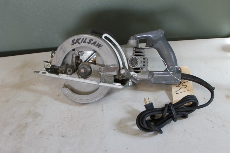 lot 35 image: Skil Saw
