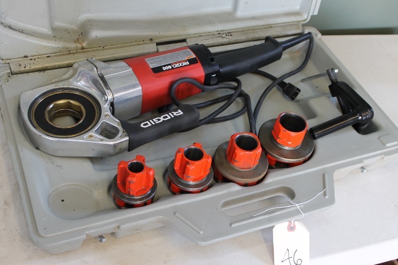 lot 46 image: RIGID 600 Hand Held Power Drive