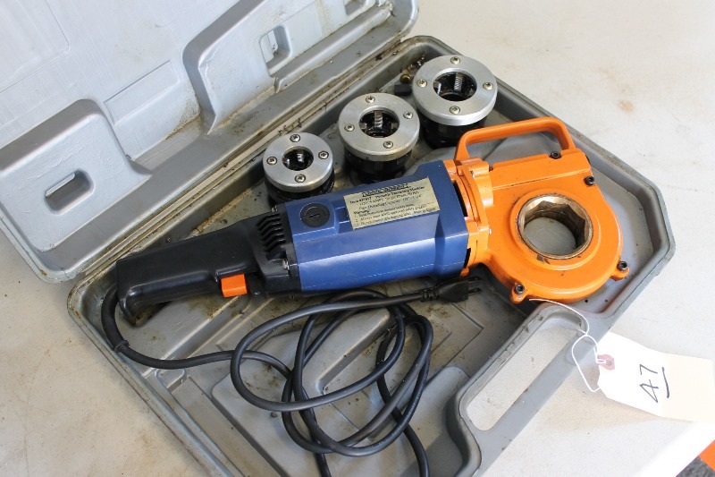 lot 47 image: Portable Threading Machine