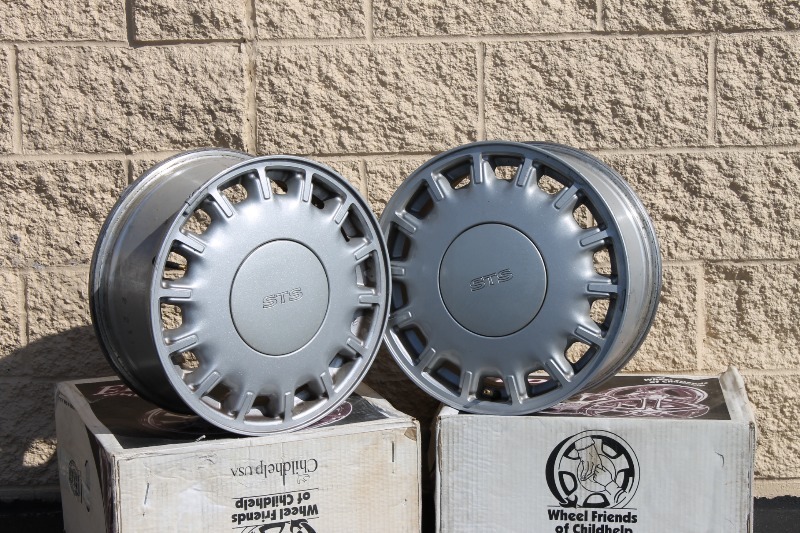lot 166 image: Aluminum Rims (Cadillac STS)