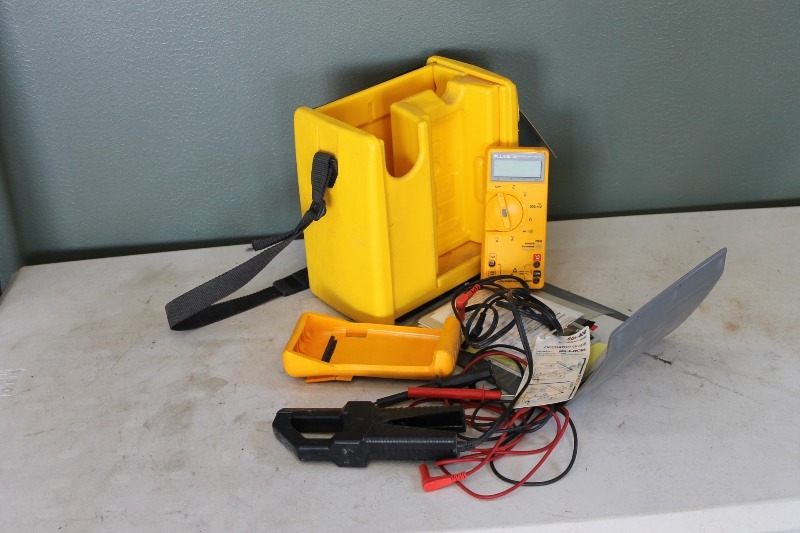 lot 58 image: Fluke Multimeter