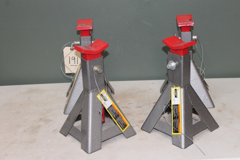 lot 191 image: Jack Stands (4)