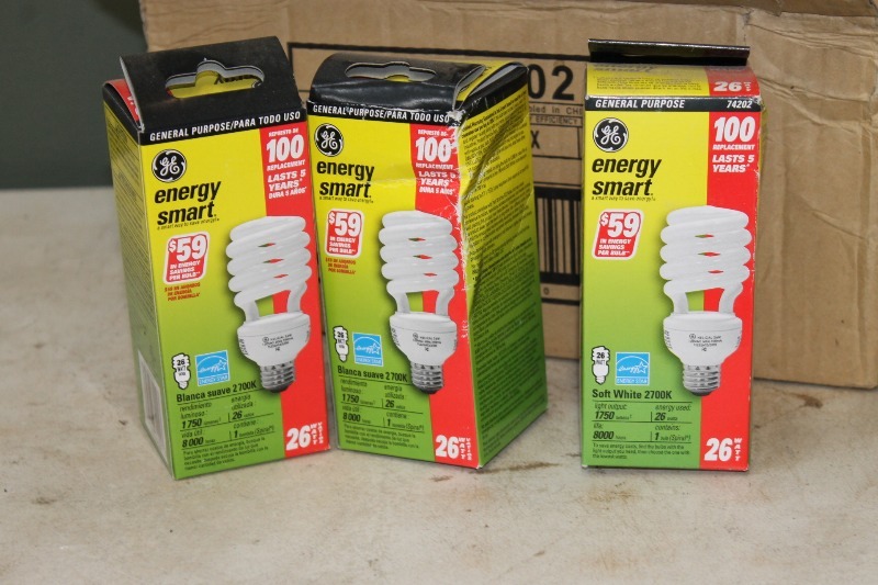lot 193 image: CFL Bulbs