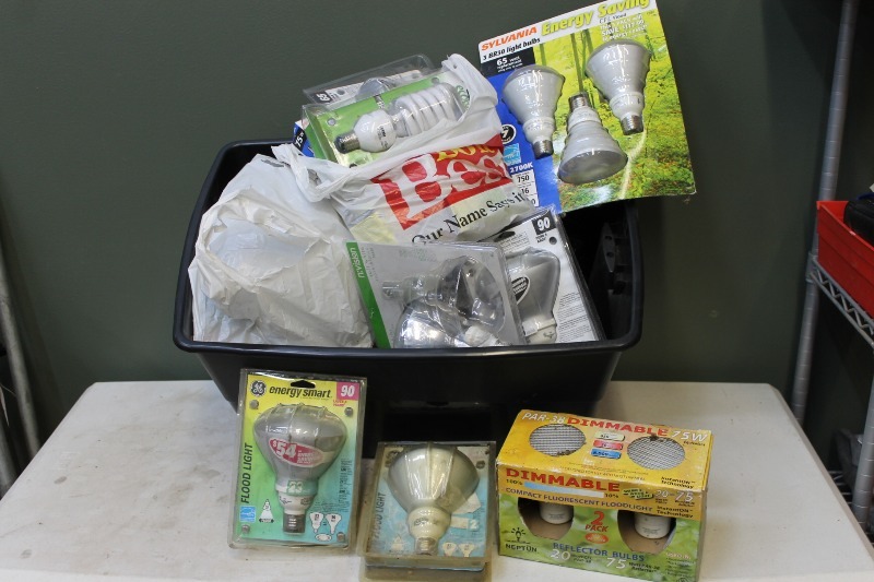 lot 201 image: Large Lot of CFL Light Bulbs