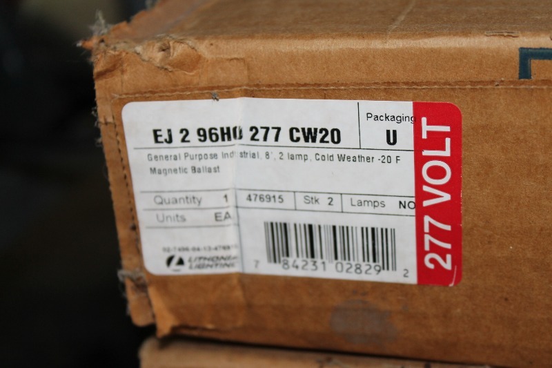lot 67 image: (12) Fluorescent Light Fixtures