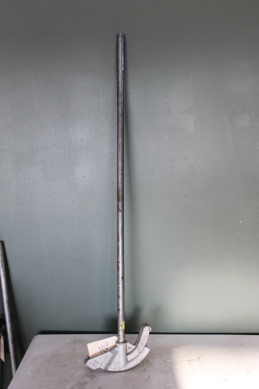 lot 70 image: GREENLEE Pipe Bender