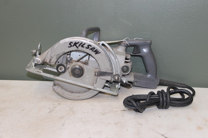 lot 113 image: Skil Saw