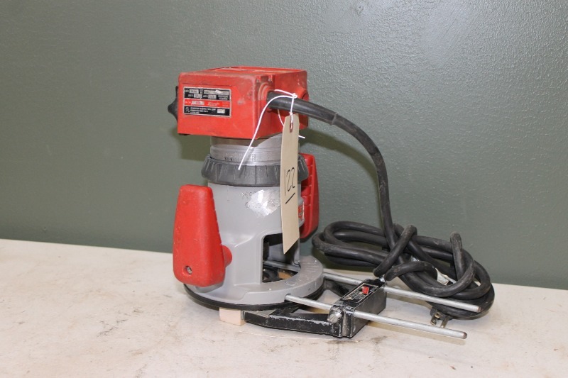 lot 122 image: Milwaukee Router Motor