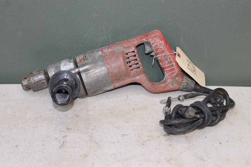 lot 123 image: Milwaukee Drill