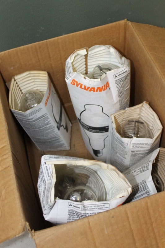 lot 136 image: Metal Halide Bulbs