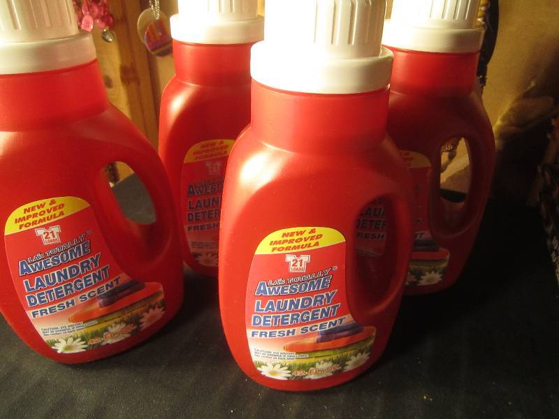 NEW LOT - 4 Bottles of Laundry Detergent Fresh Scent
