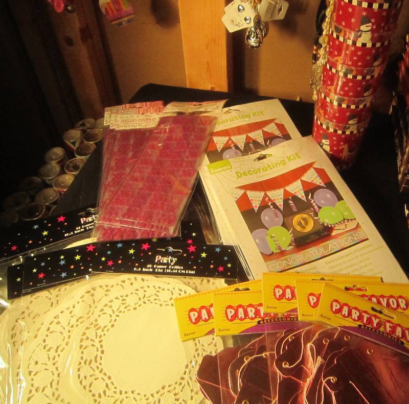 NEW LOT - Assorted Sizes Tablecloth, 6 Glasses, 4 bags of 20 Candy Bag, 2 Decorating Kit Welcome Baby, 4 Banners Its A Girl