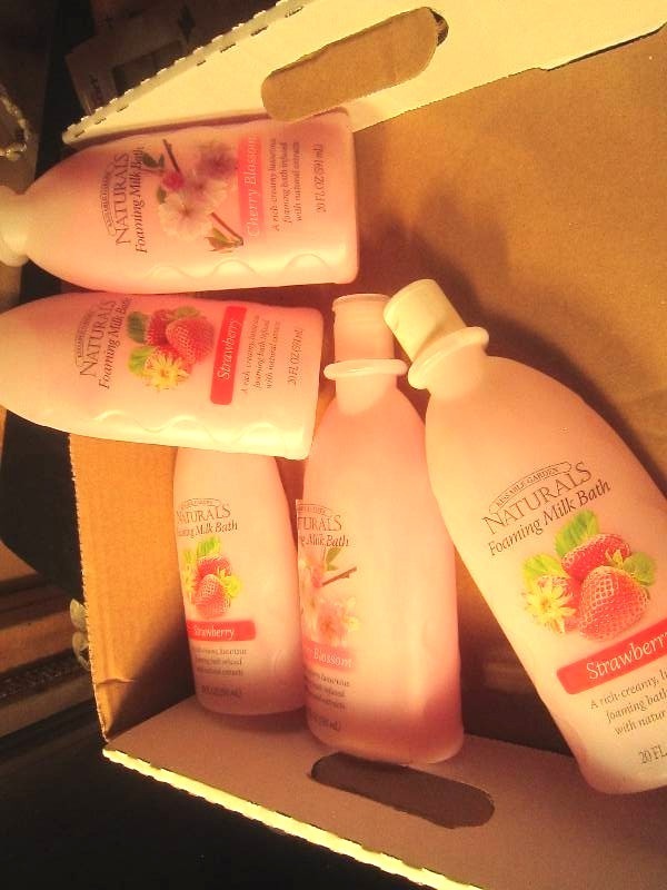 NEW LOT - 5 Foaming Milk Bath