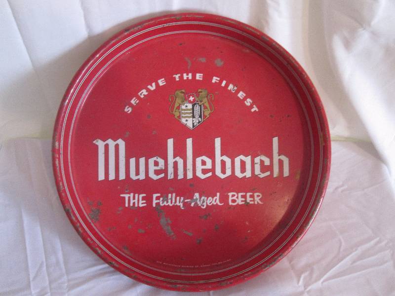 lot 10 image: Vintage Muehlebach beer tray