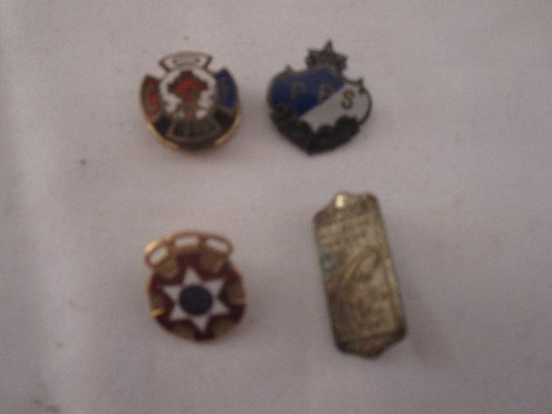 lot 93 image: Vintage pins, sterling silver and 10k gold