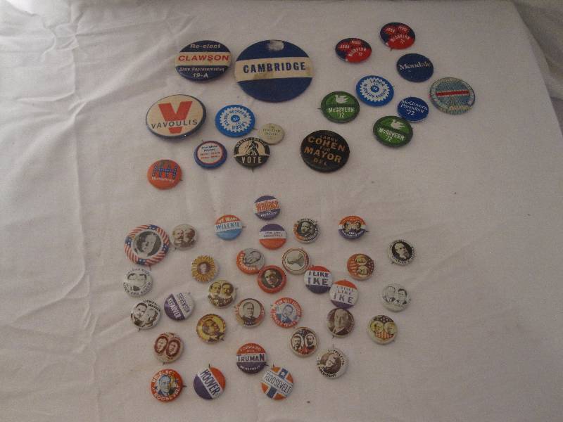 lot 97 image: Huge lot of political buttons