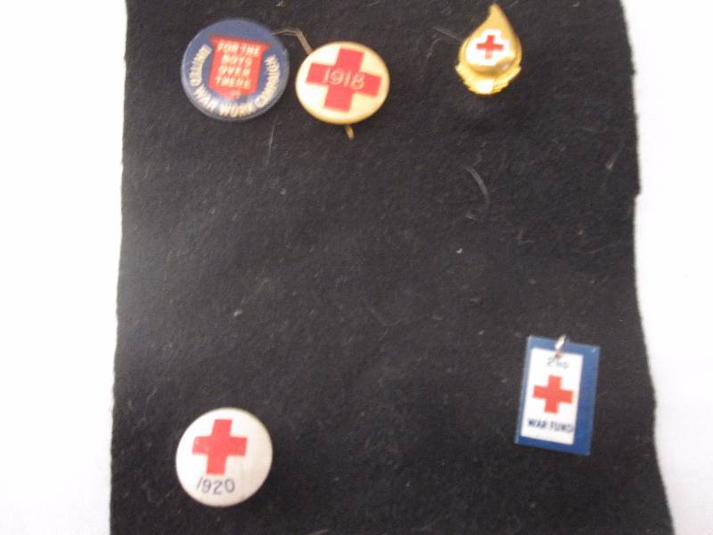 lot 102 image: Vintage WWI era lot of 5 nursing pins