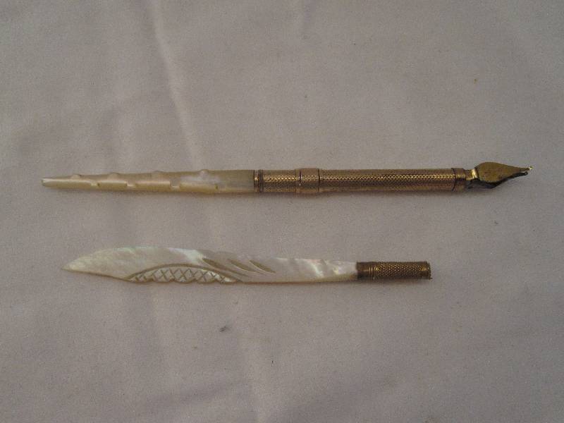lot 122 image: Vintage pen mother of pearl handle