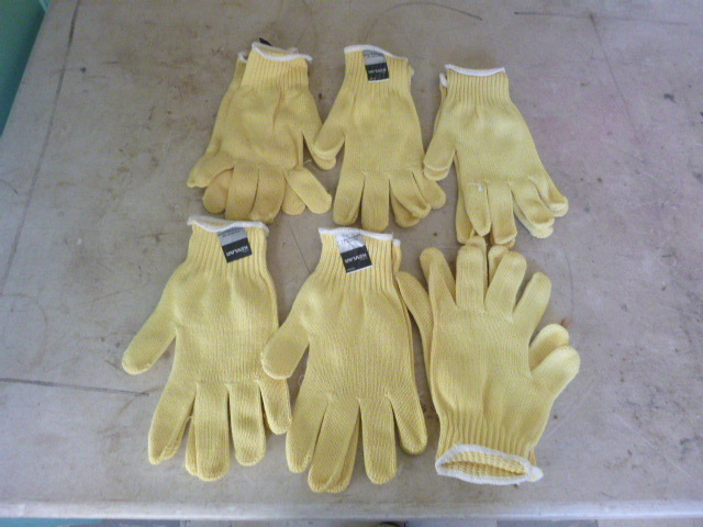 6 Pair of Cutmaster Dupont Kevlar Gloves