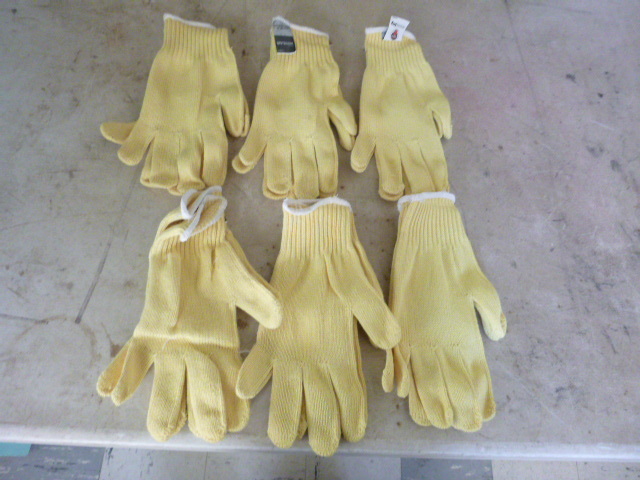 6 Pair of Cutmaster Dupont Kevlar Gloves