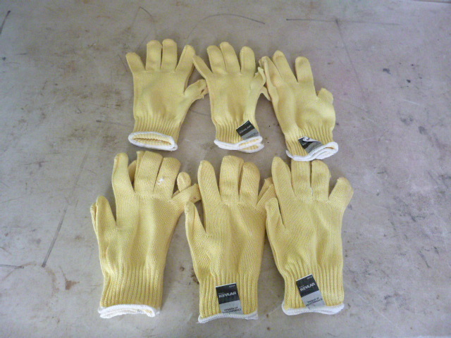 6 Pair of Cutmaster Dupont Kevlar Gloves