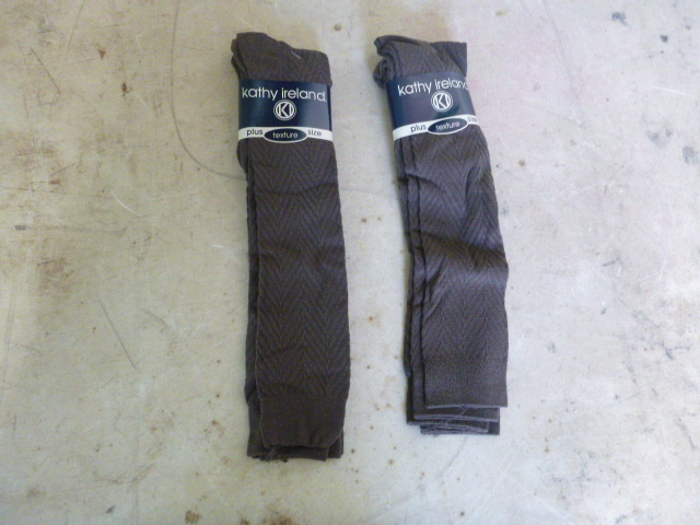 2 Packs of 2 Pair of Kathy Ireland Ladies Socks