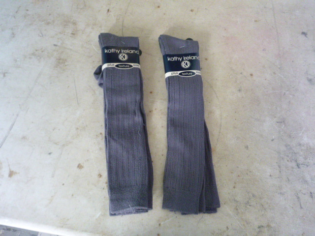 2 Packs of 2 Pair of Kathy Ireland Ladies Socks