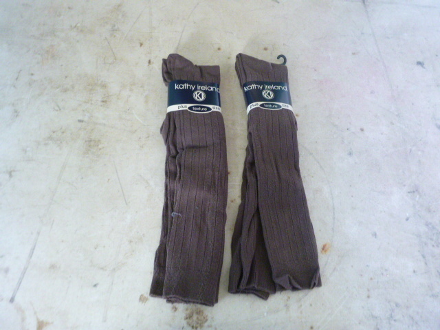 2 Packs of 2 Pair of Kathy Ireland Ladies Socks
