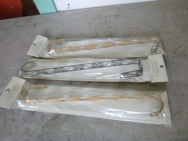 3 Wreath Hangers