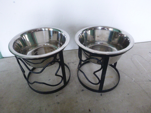2 Raised Pet Bowls