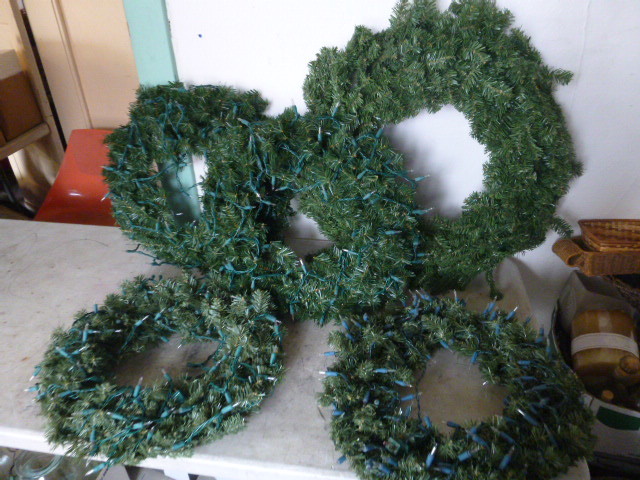 5 Christmas Wreaths
