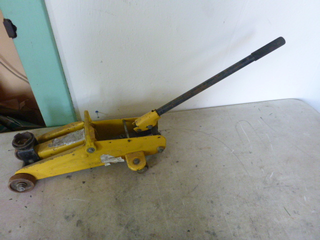 Hydraulic Floor Jack
