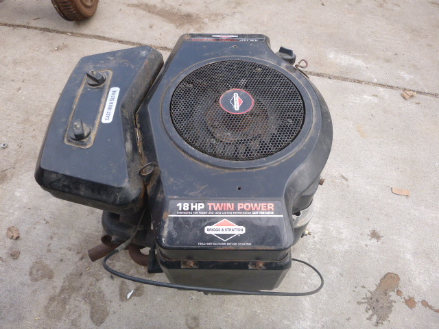 Briggs & Stratton Twin Cylinder Engine