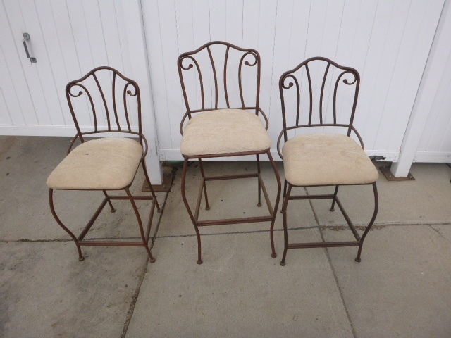 3 Bar Stools