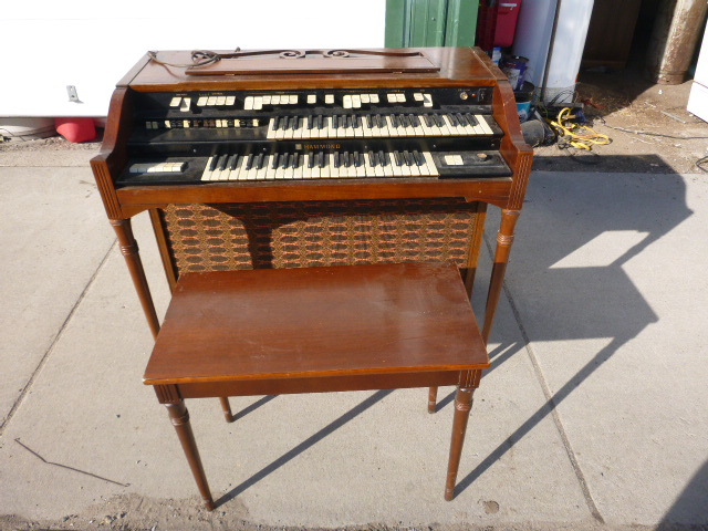 Older Hammond Organ with Bench
