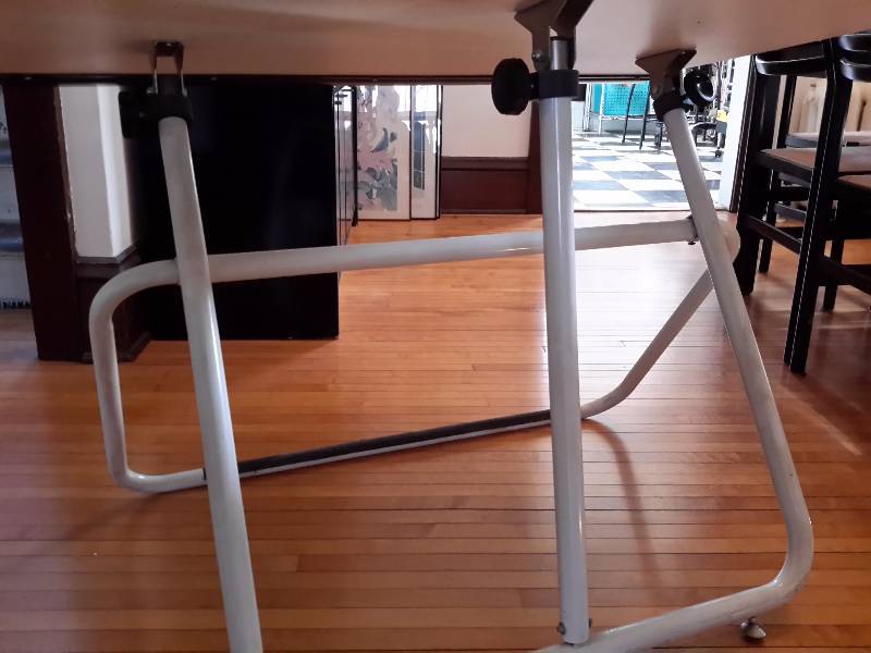 Adjustable height Drafting table.. Good condition