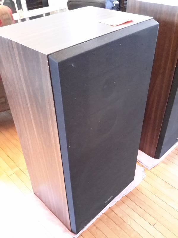 2 Technics, Model SB2580 4 Way Speakers 17 12 x 13in x 34in h