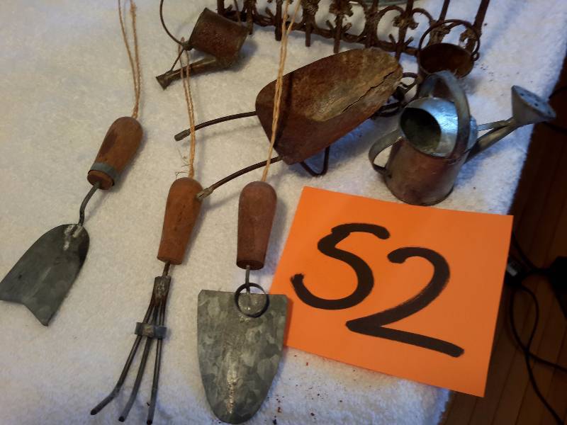 Miniature Garden tools, Fence pail.. Very small sizes