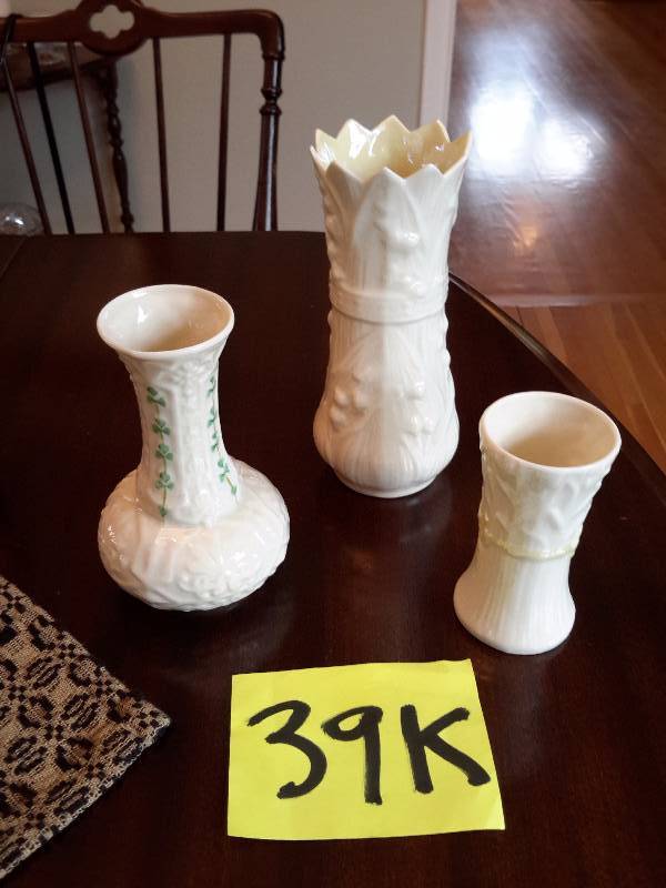 3 Beleek small vases